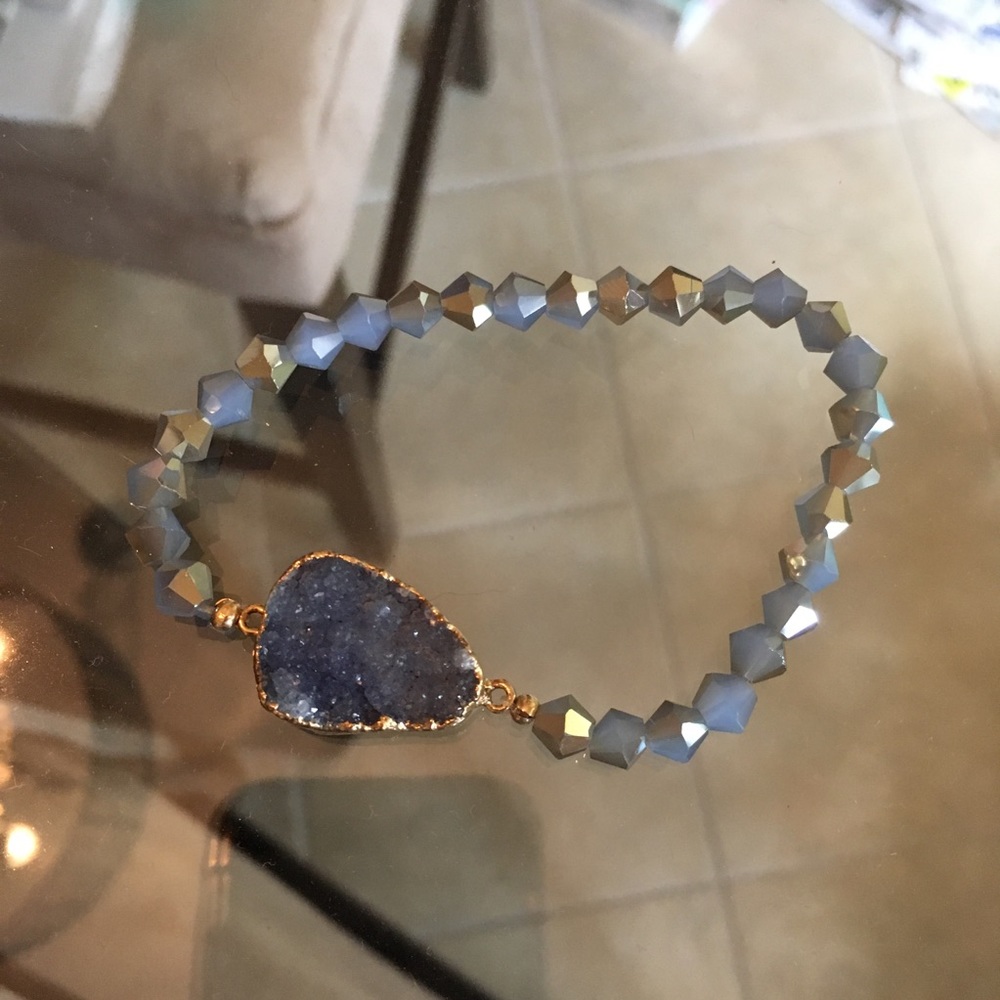 Druzy bracelet purple/lavender NWOT